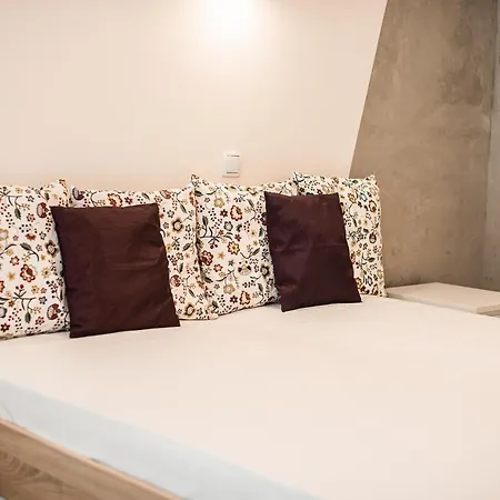 Apartman Aria *