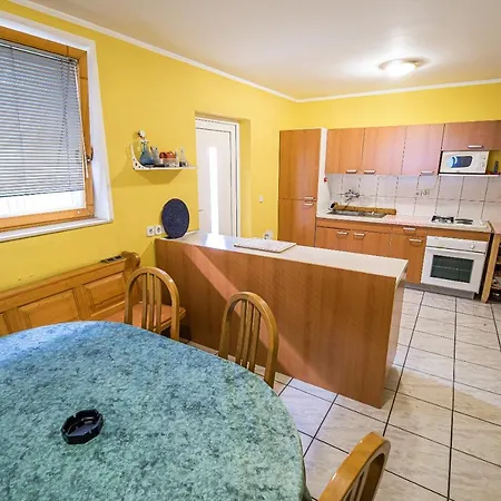 Apartman Aria *